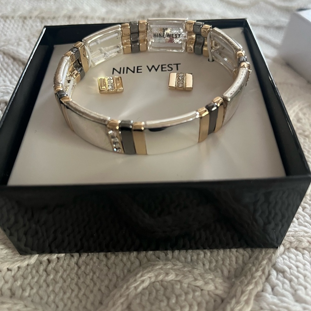 Nine West Gold and Silver Bracelet and Earring Set great gift! - Picture 8 of 11